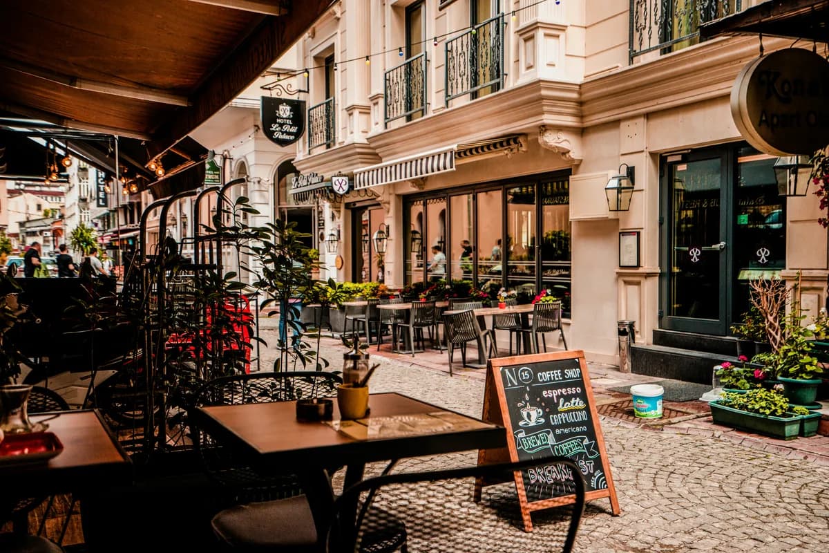 Café Cralle - LGBTQ+ venue in Berlin